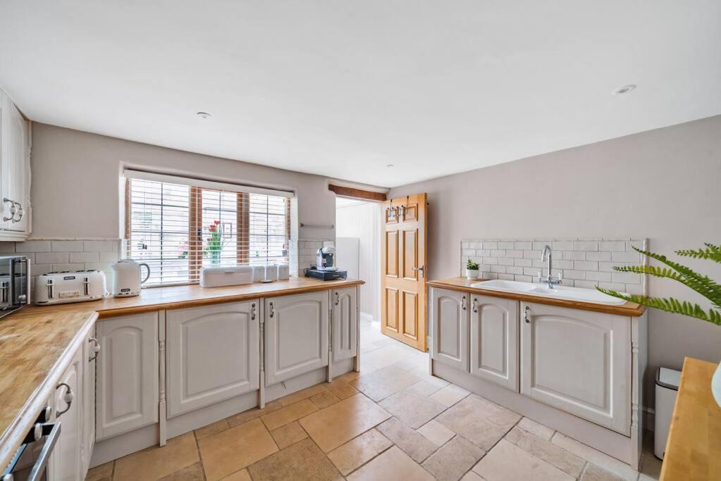 Fox Cottage, Within 5 Min Walk Of Bicester Village Luaran gambar